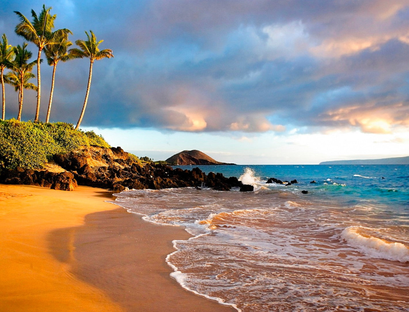 Travel Spotlight: Hawaii - Visit the island lagoon